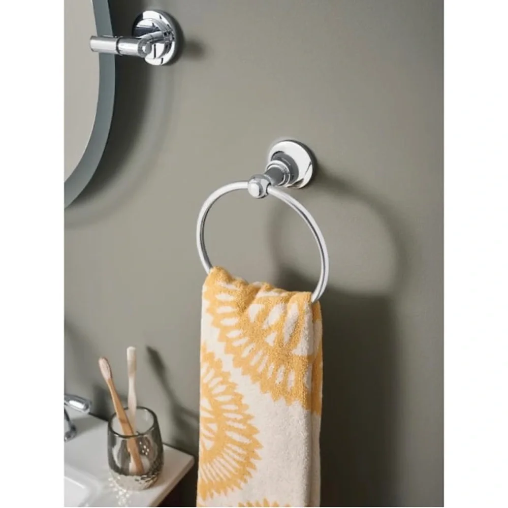 Moen Vale towel ring Chrome finish new with box bathroom accessories